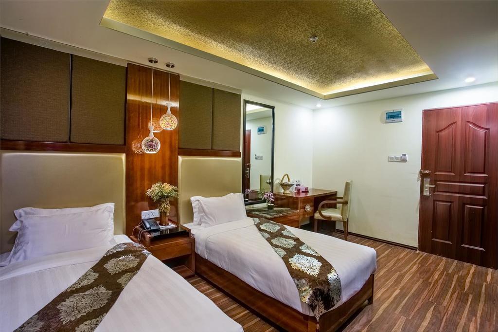 Hotel Noorjahan Grand Сілет Екстер'єр фото