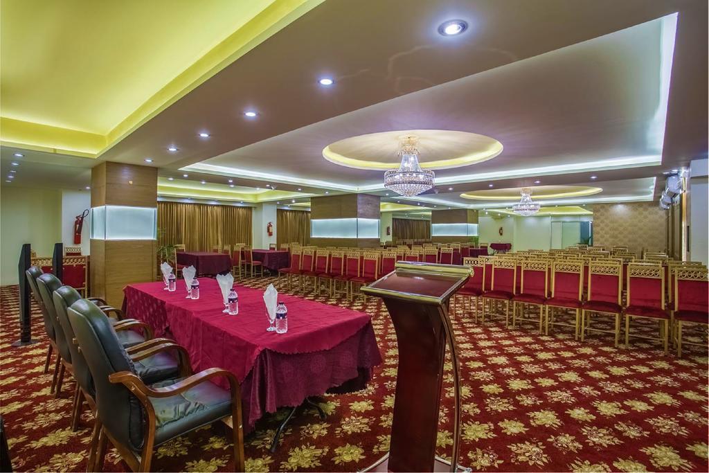 Hotel Noorjahan Grand Сілет Екстер'єр фото